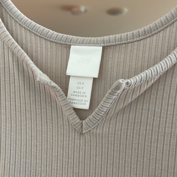 Tanish V-neck Bodysuit - Picture 2 of 2